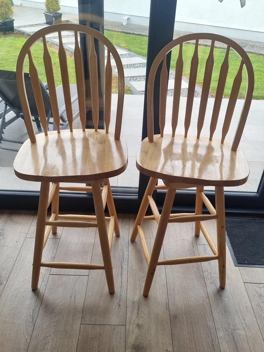 Island chairs - Image 2