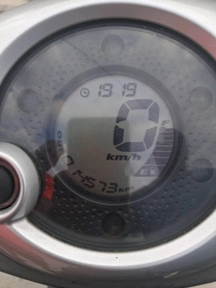 Moped - Image 4