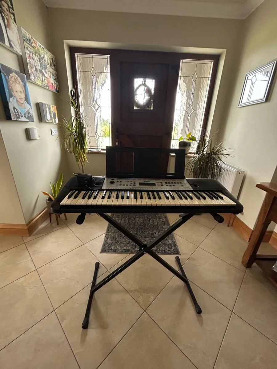 Yamaha YPT 260 - Image 1