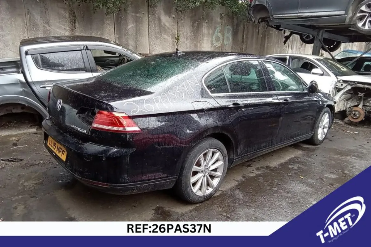 2015 VOLKSWAGEN PASSAT BREAKING FOR PARTS - Image 1