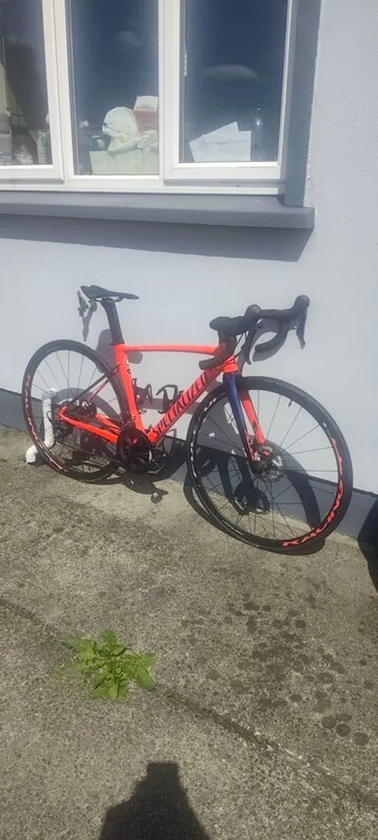 specialized allez sprint disc road bike. - Image 1