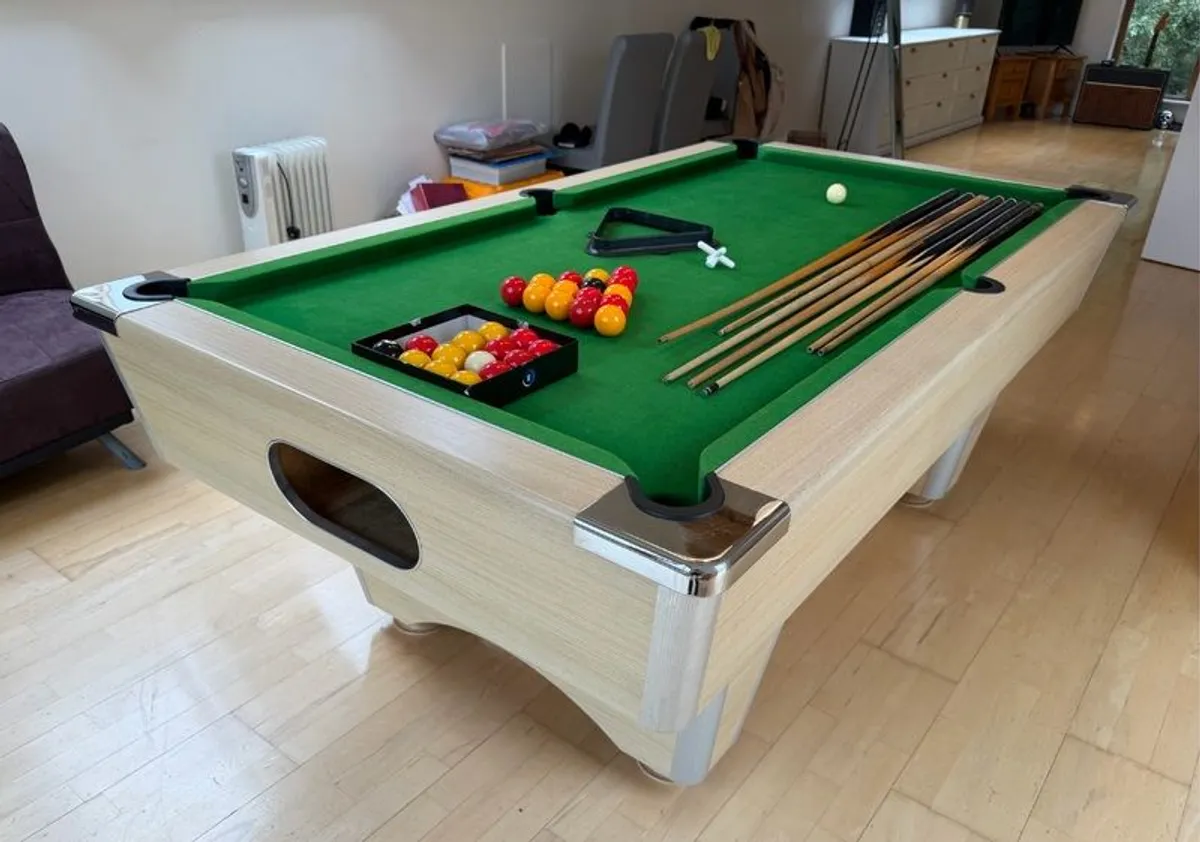 DPT Slate Bed Pool Table - Made In UK - Cues / Balls/Triangle - Image 3