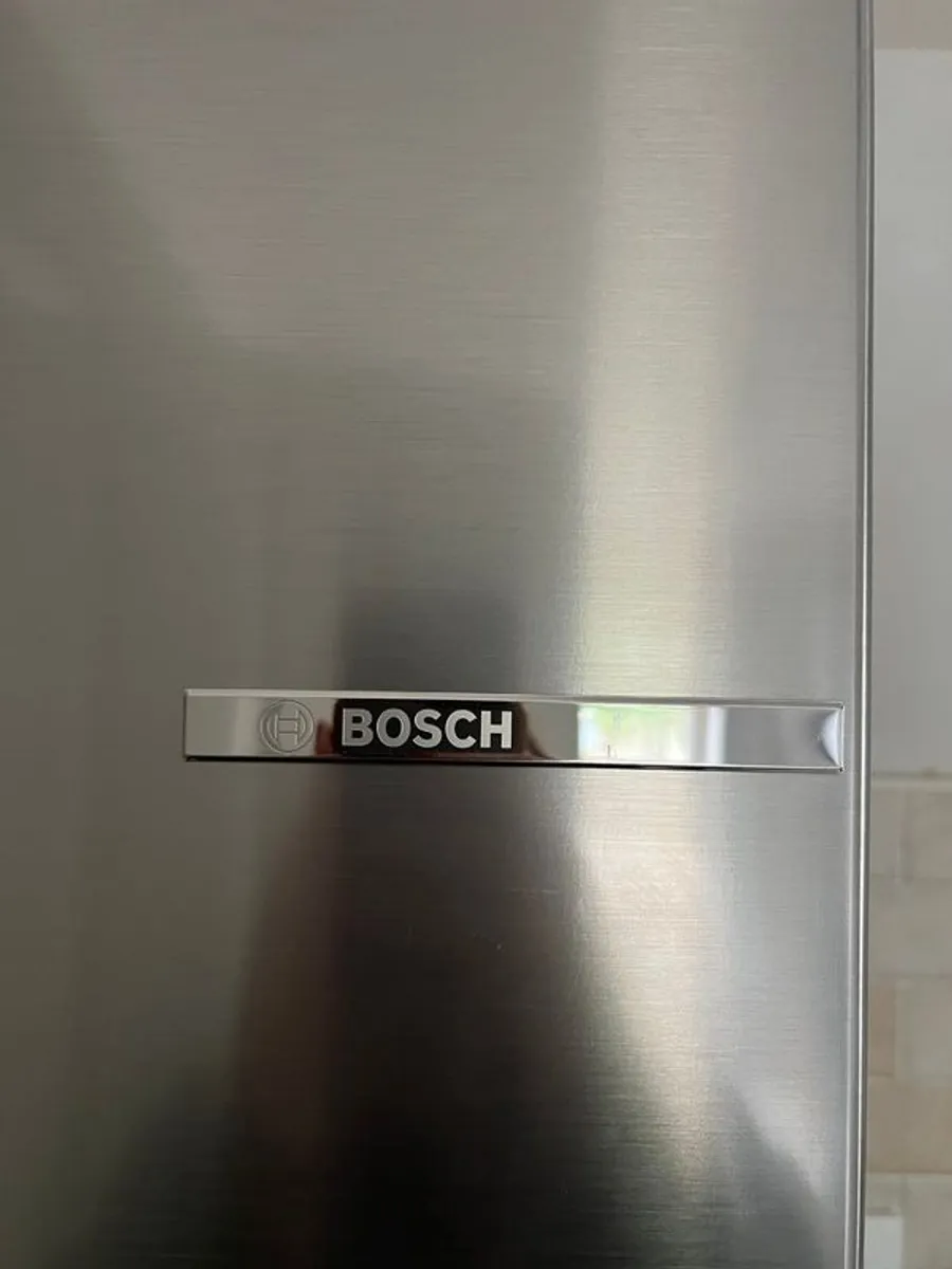 Bosch Series 2 Fridge Freezer 50/50 Stainless Steel Perfect Condition - Image 4