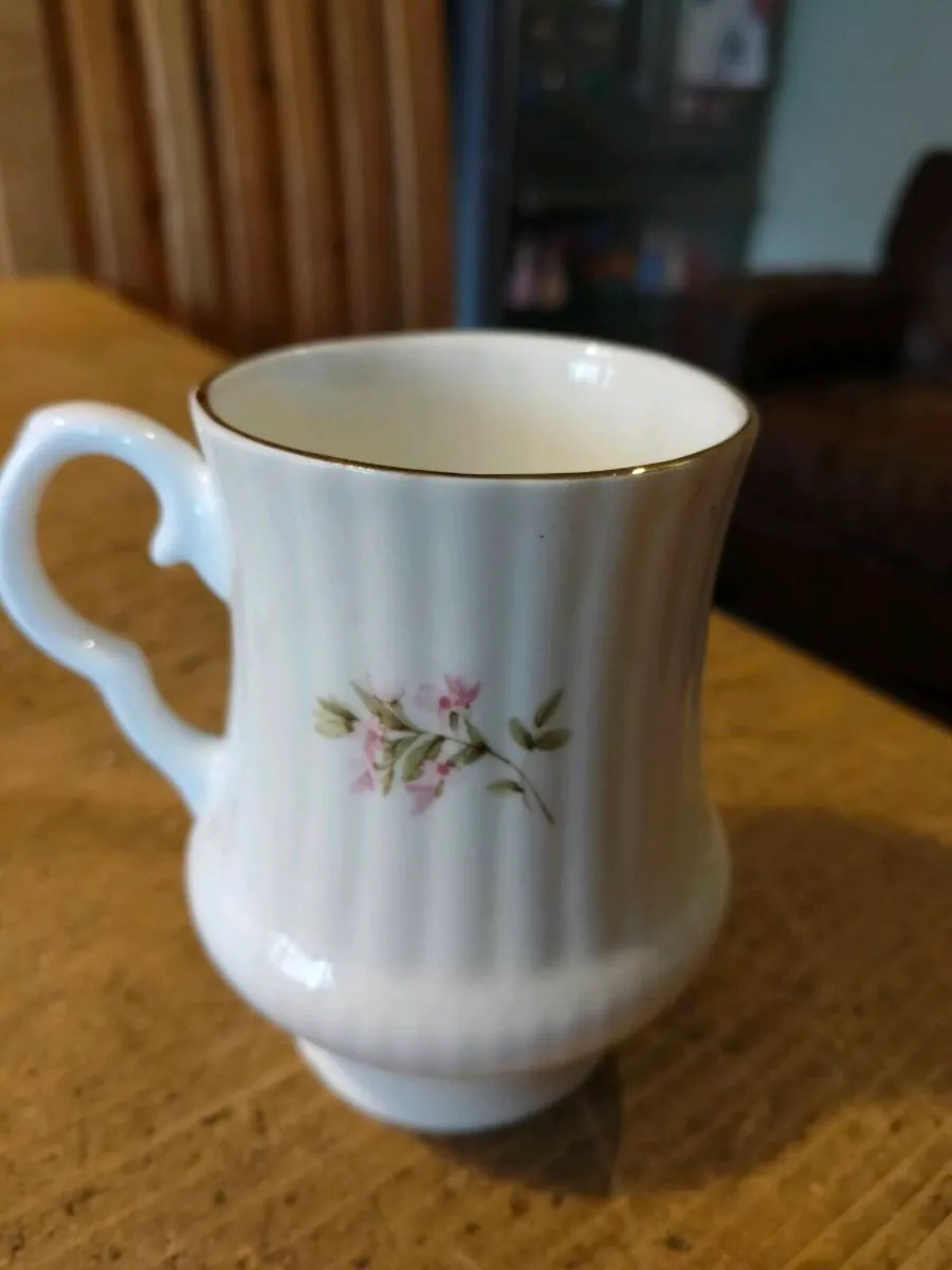 Staffordshire Ashley Bone China England Flower Bou - Image 2