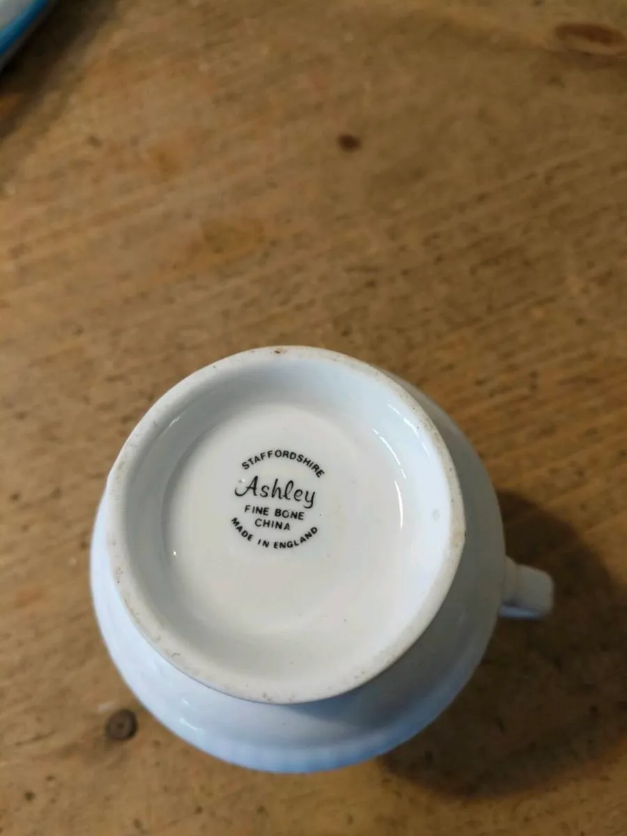 Staffordshire Ashley Bone China England Flower Bou - Image 3