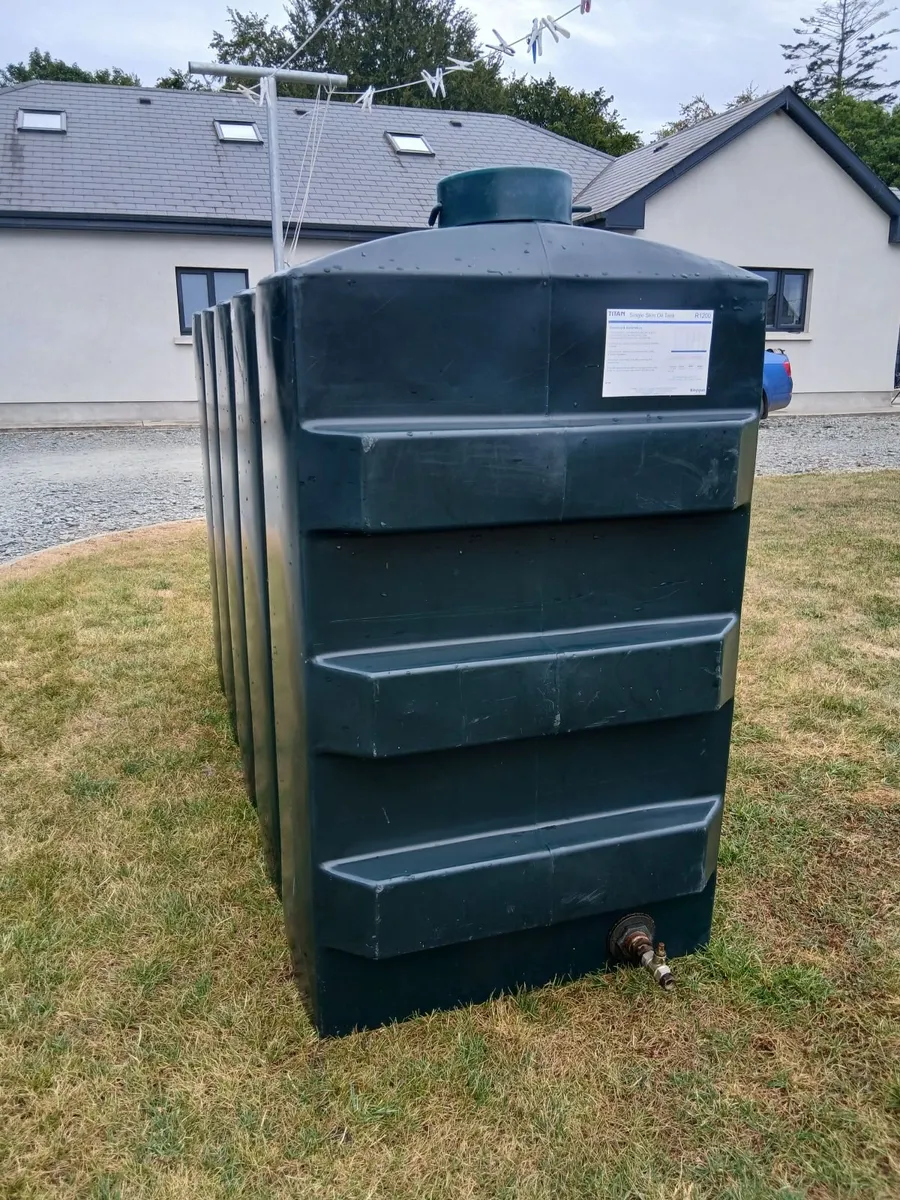 Oil tank - Image 2