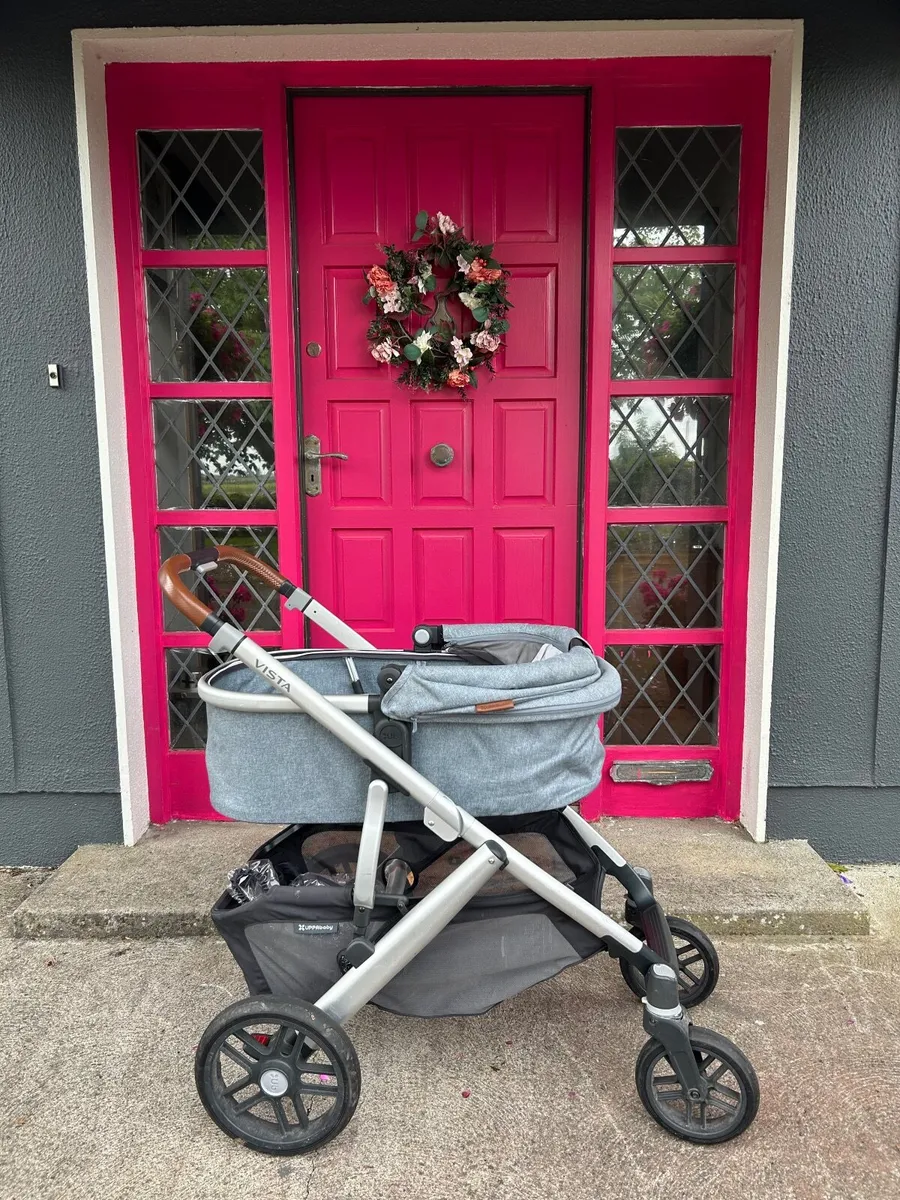 Baby stroller and baby car seat. - Image 2