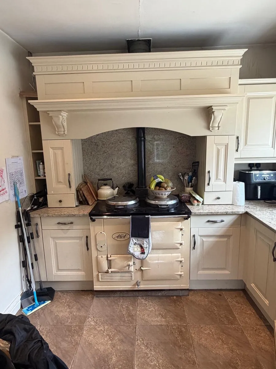 Kitchen - Image 2