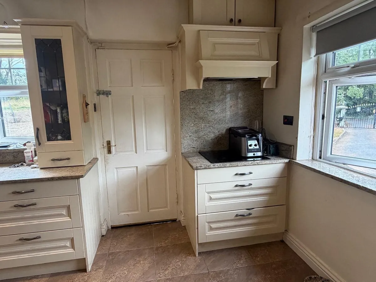 Kitchen - Image 3
