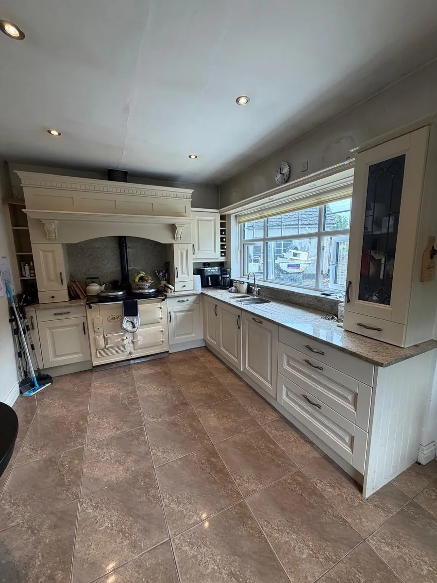 Kitchen - Image 1