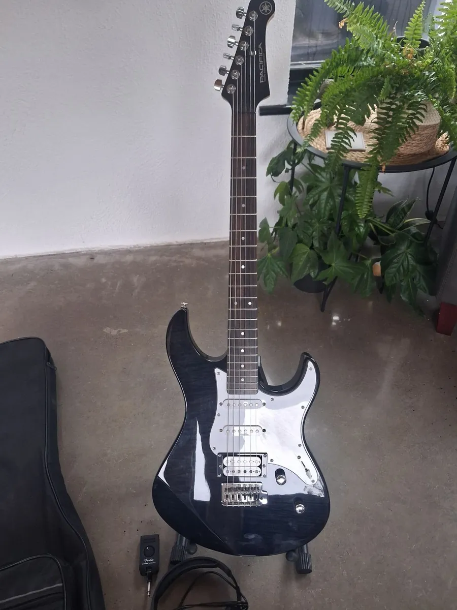 Yamaha Pacifica 212V Flamed Maple Silent Practice - Image 1
