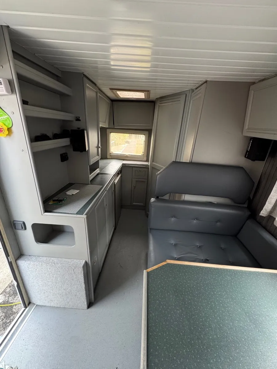 Camper van - Image 3