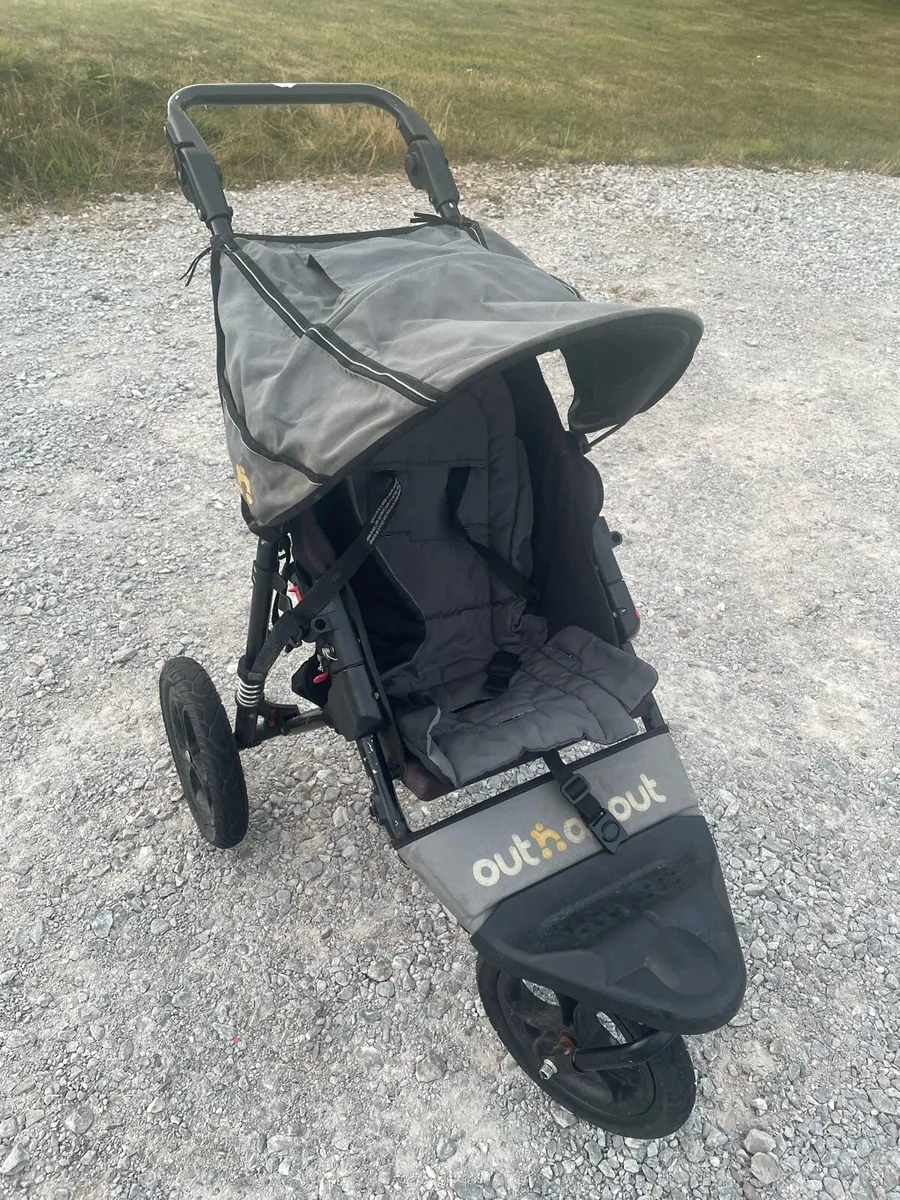 Out n about single nipper V4 - Image 1