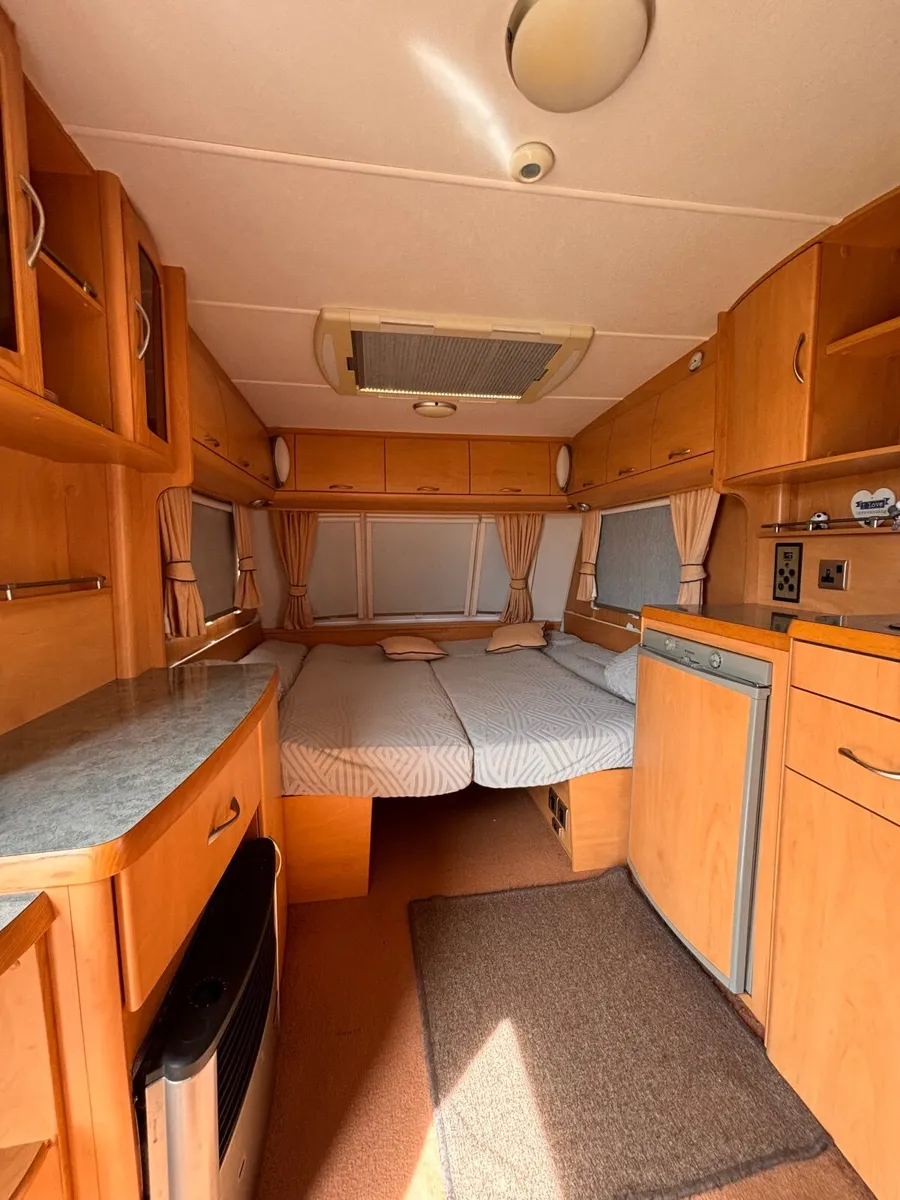 Caravan - Image 4