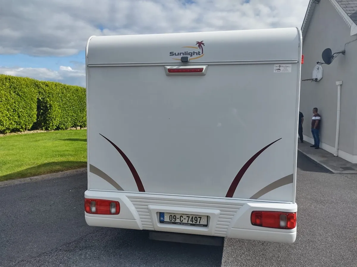 Campers - Image 2