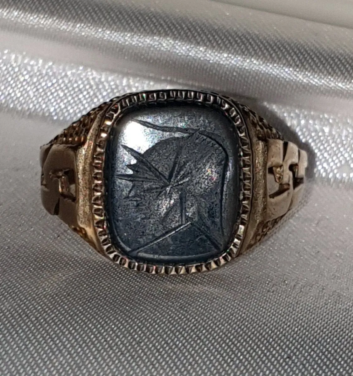 Vintage 9ct Gold Men’s Signet Ring - Image 2