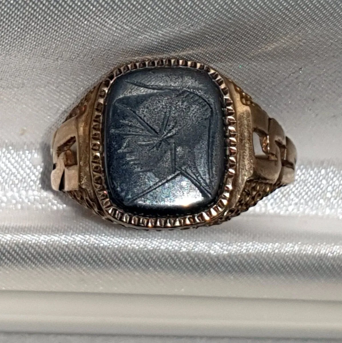 Vintage 9ct Gold Men’s Signet Ring - Image 4