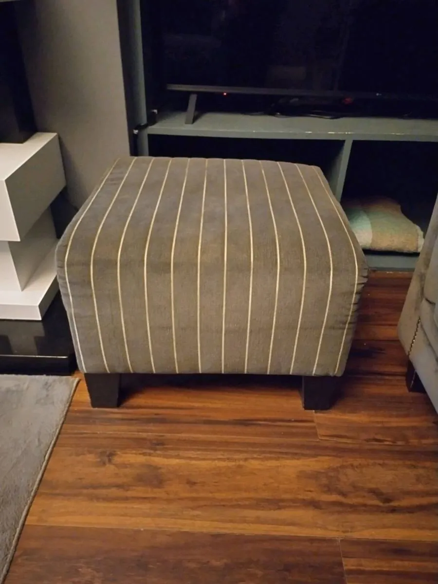Queen Anne chair and foot stool - Image 2