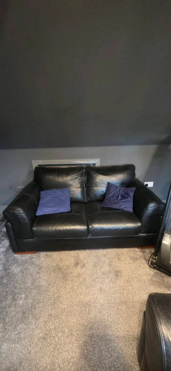 Complete set of leather sofa - Image 2