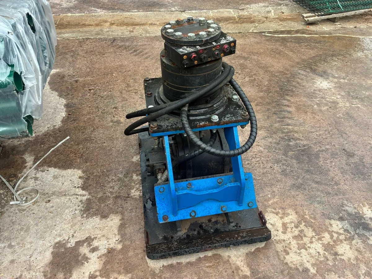 Plate compactor - Image 1