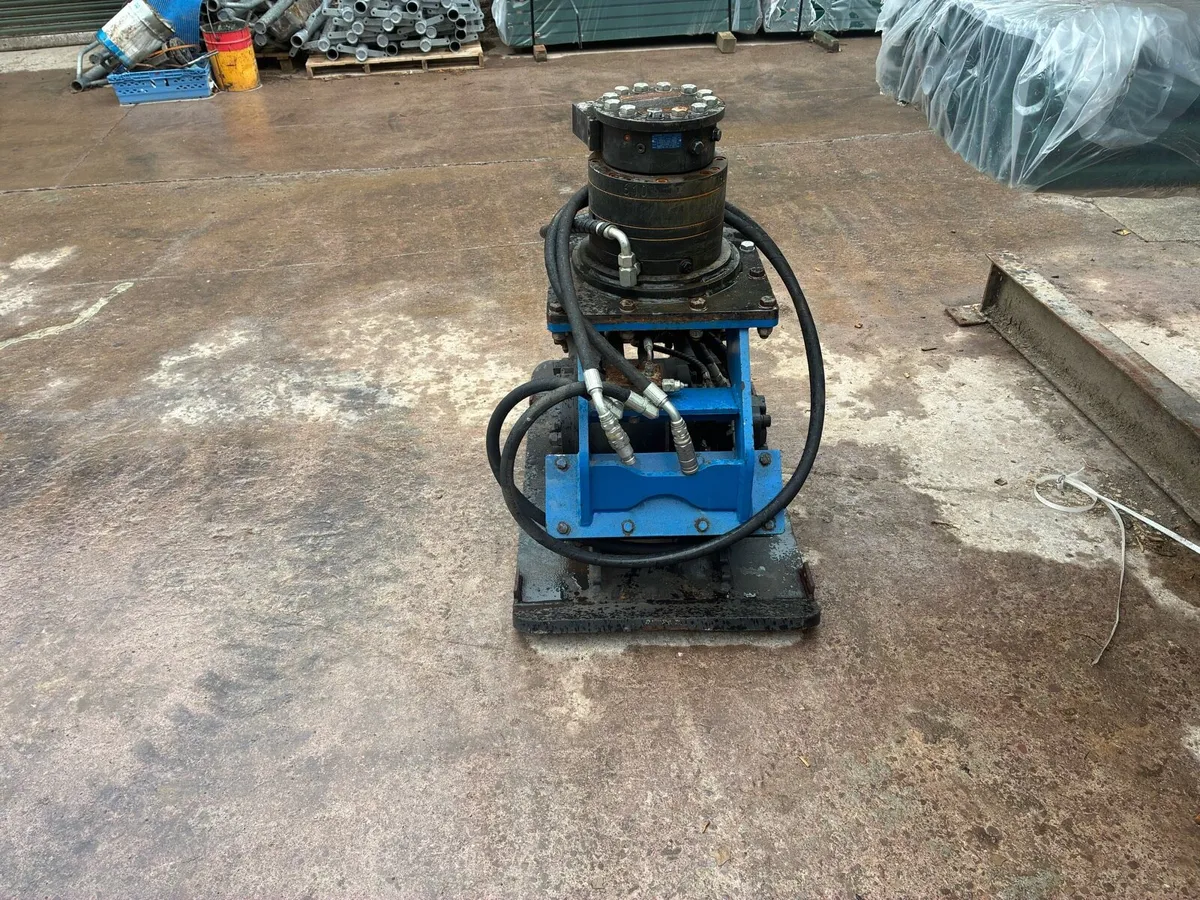 Plate compactor - Image 2