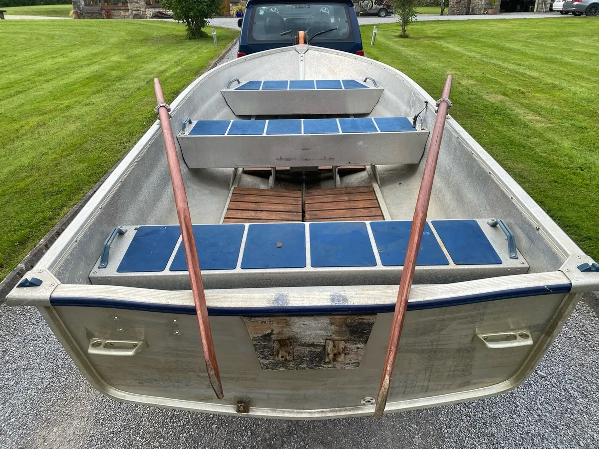 Linder 400 Sportsman Fishing Boat - Image 4