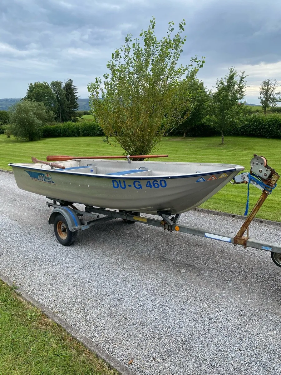 Linder 400 Sportsman Fishing Boat - Image 1