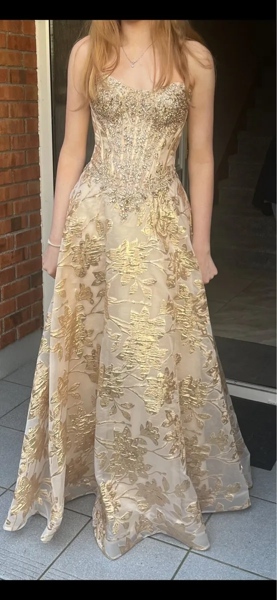 Debs dress - Image 4