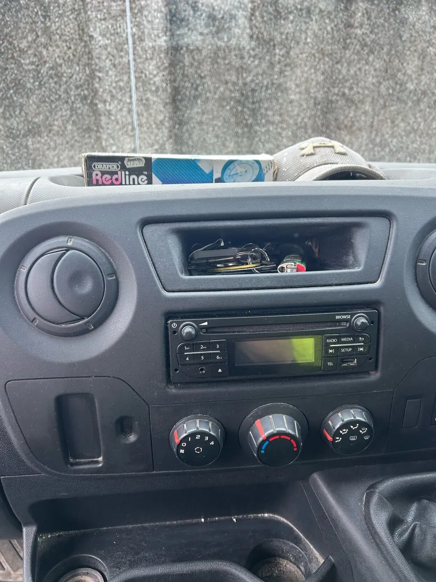 2015 Renault master mwb - Image 2
