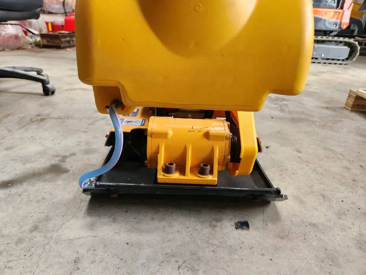Brand New C90 Honda GX160 Petrol Wacker Plate – 18 - Image 3