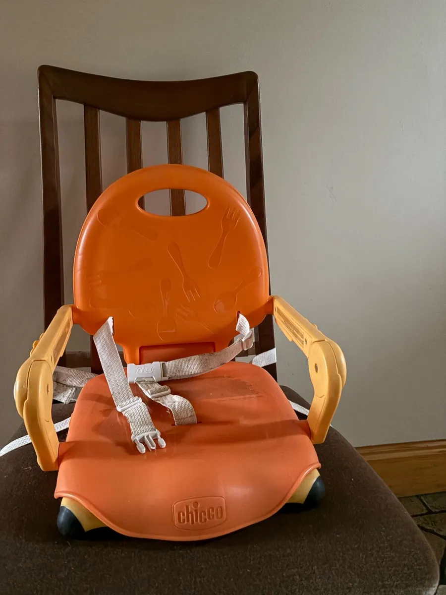 Portable booster seat. - Image 2