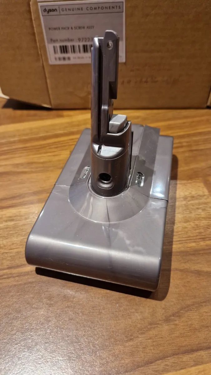 Dyson battery V8 - Image 2