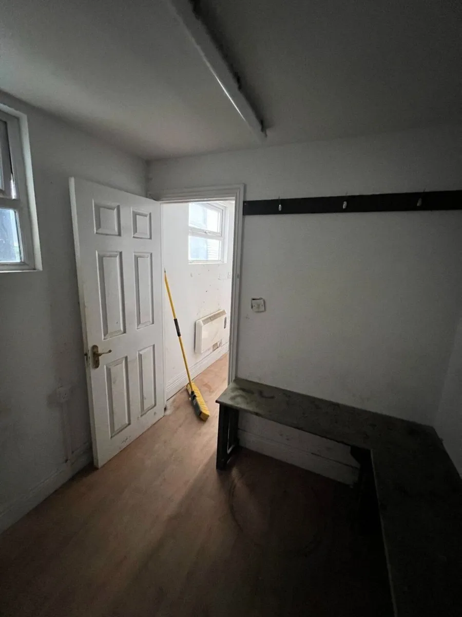 Site Changing Room Cabin - Image 3