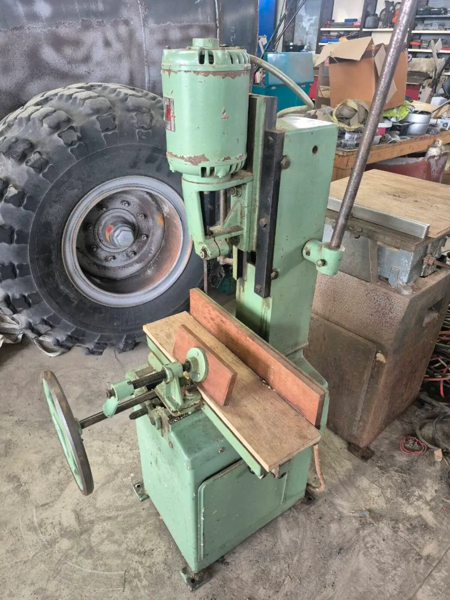 Wadkin 230v morticer with tooling - Image 3