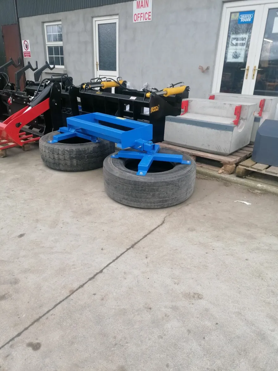 New O'Shea silage pusher - Image 4