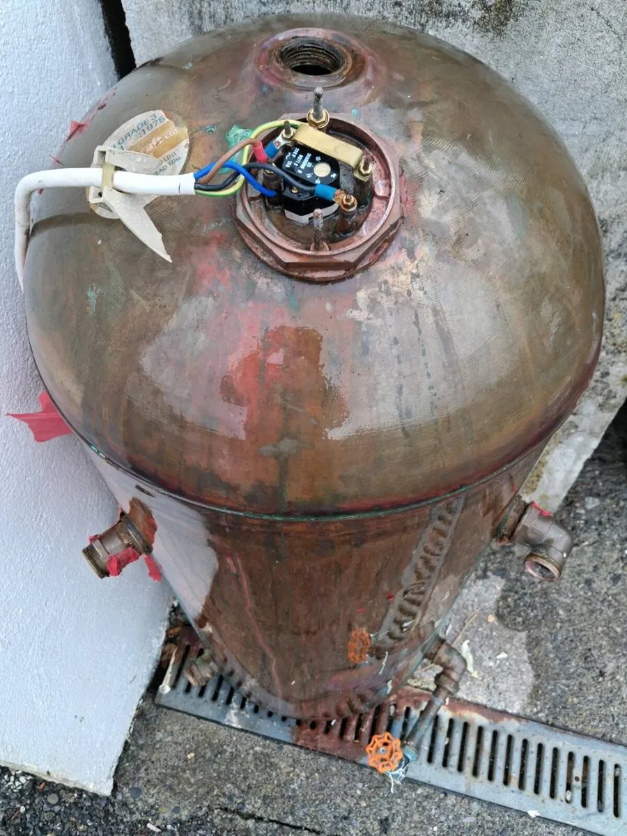 Copper Cylinder & Radiators - Image 4