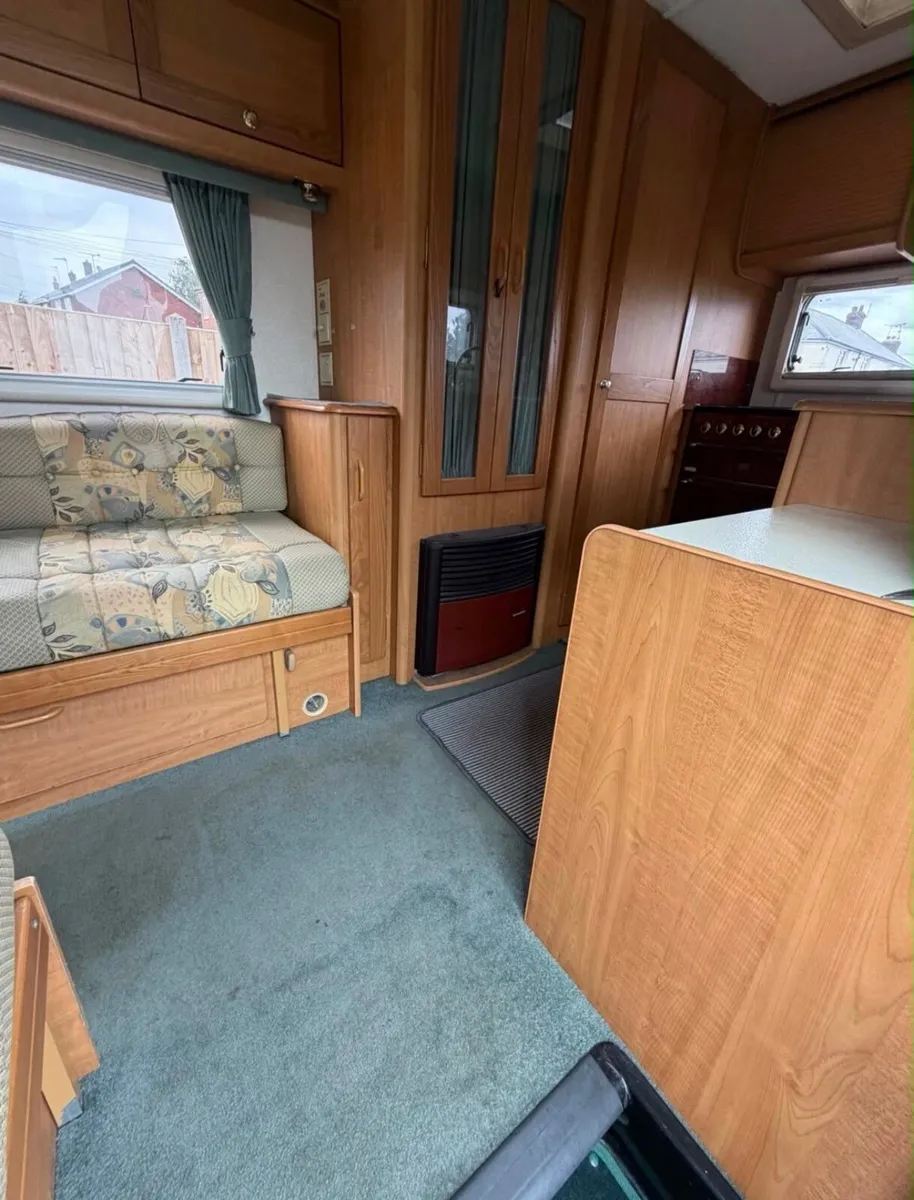 2003 Auto-Trail Tracker – Only 39,000 Genuine Mile - Image 4
