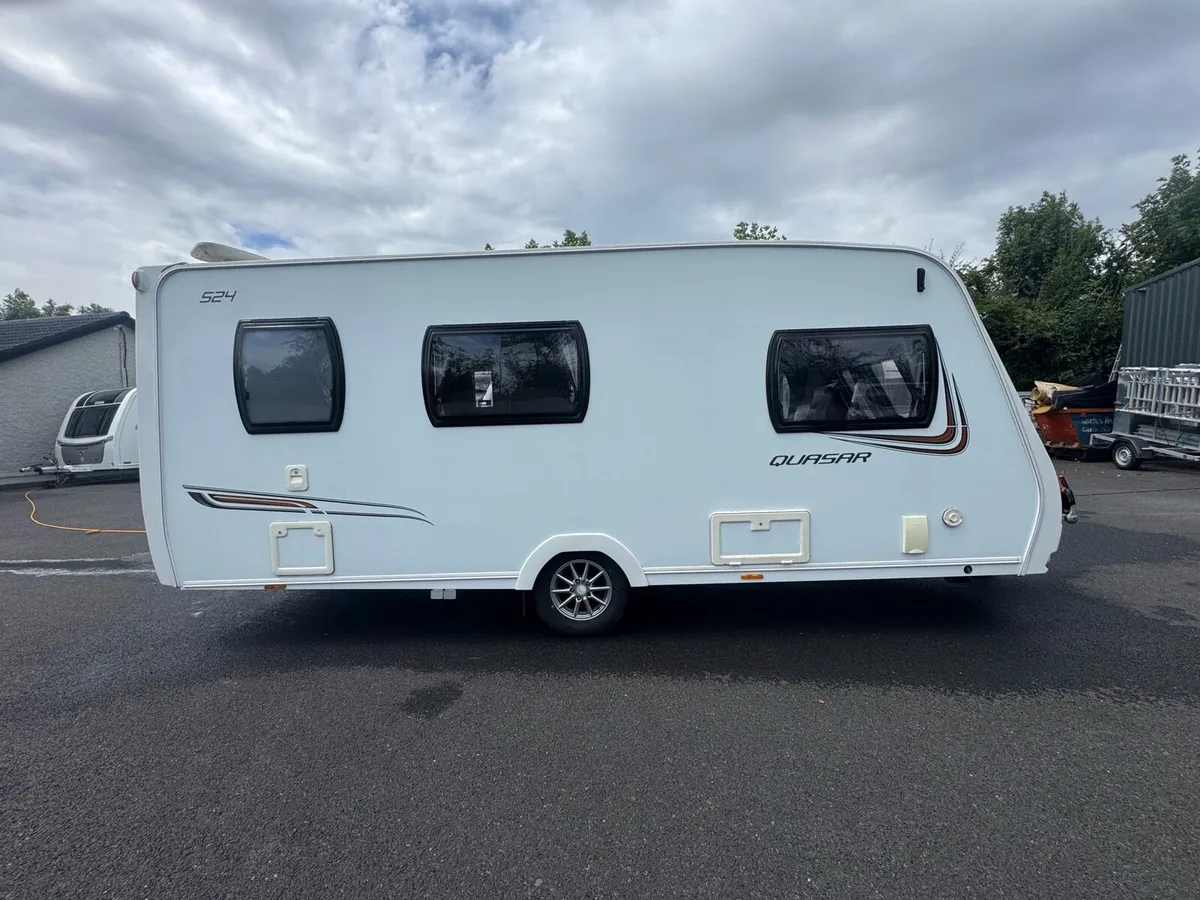 2013 Lunar Quasar 524-4 Berth End Washroom - Image 4