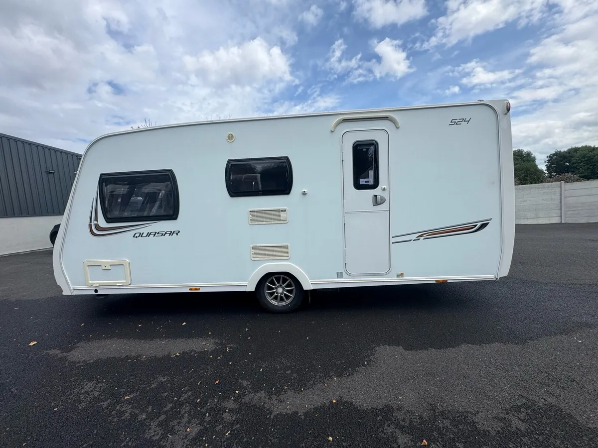 2013 Lunar Quasar 524-4 Berth End Washroom - Image 2