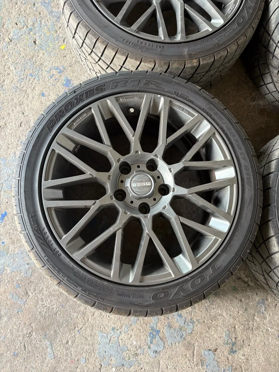 Momo 17 inch 5x120 alloys with as new Toyo Proxy’s - Image 2