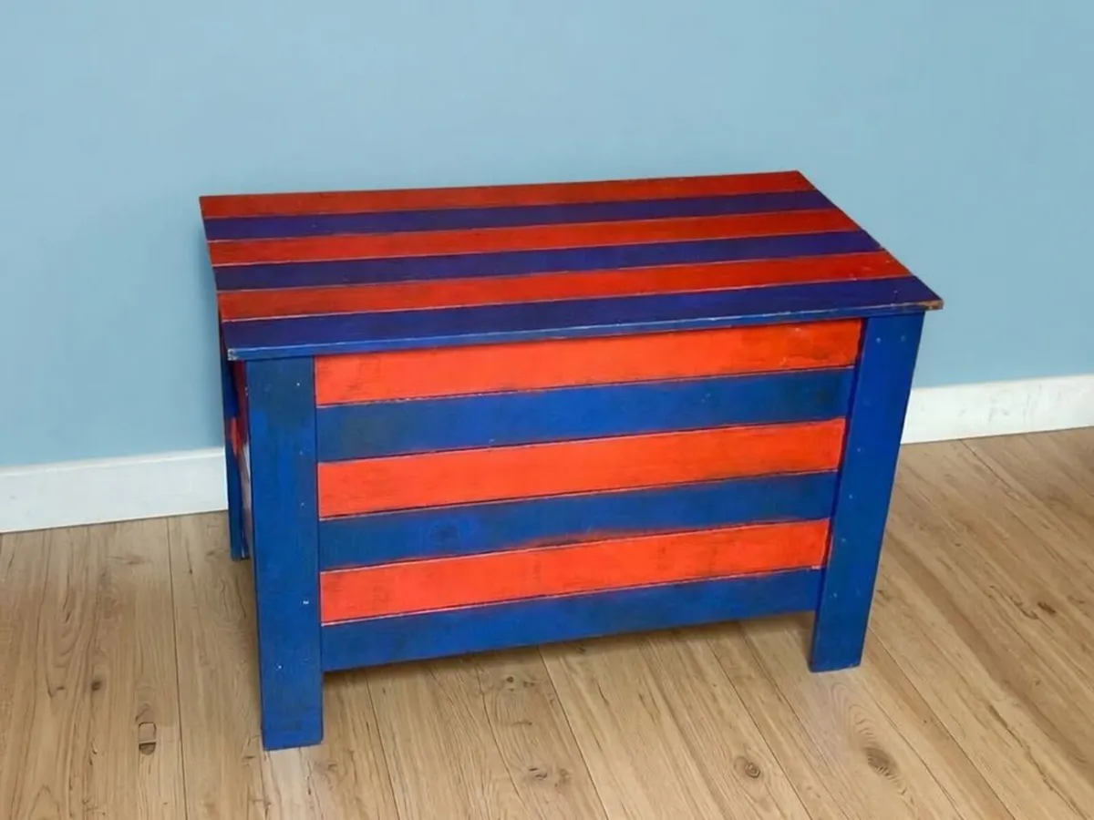 Large Solid Wooden Storage Chest – Blanket Box - Image 2