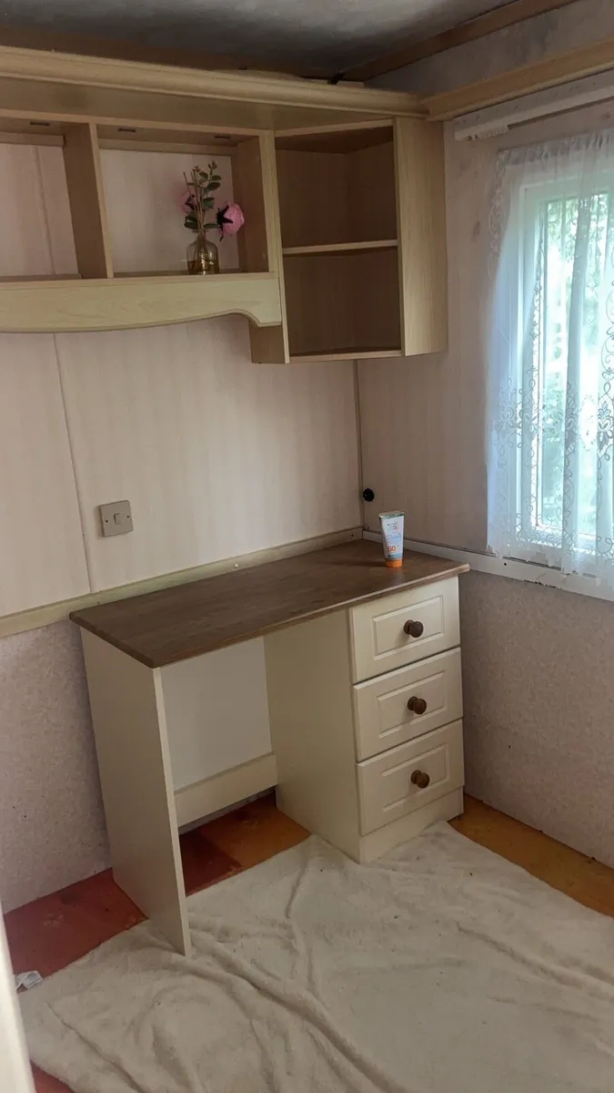 Mobile Home - Image 4
