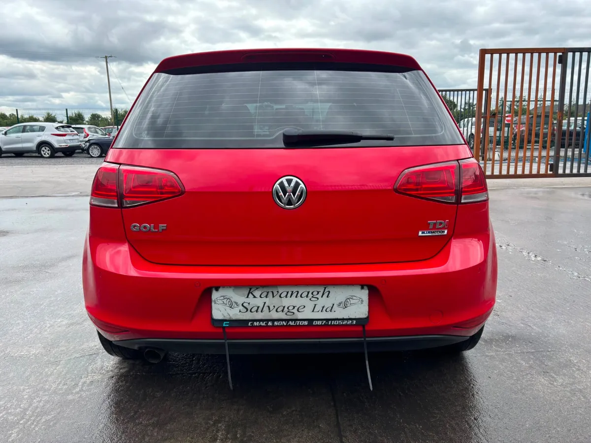 152 VW Golf TDI   Light Front Damage - Image 3