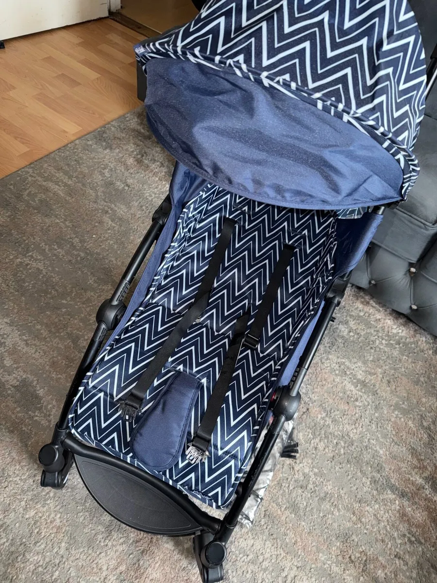 Ultra Light Stroller - Image 4