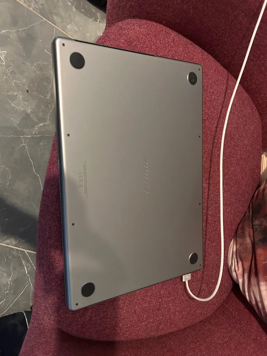MacBook Pro - Image 4