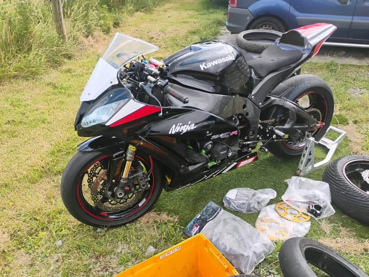 Kawasaki zx10r sbk racebike - Image 2
