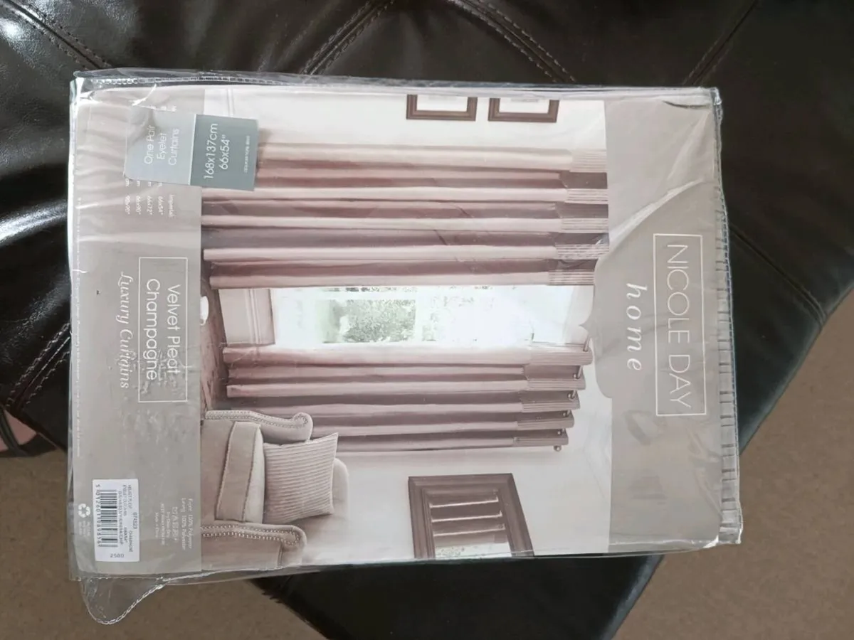 Curtains - Image 1