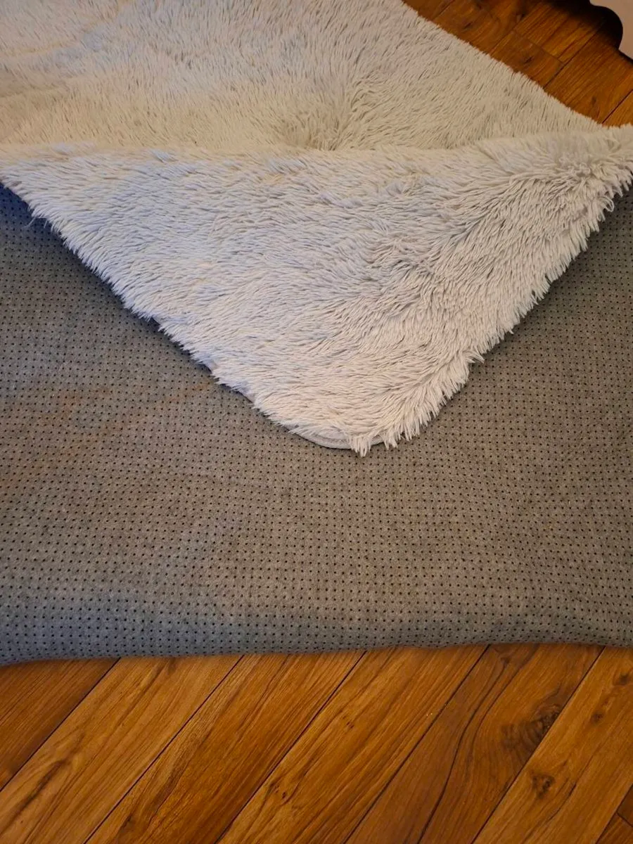 Large Gaveno Cavailia Hug Snug Luxury Rug 2.9 x 2m - Image 1