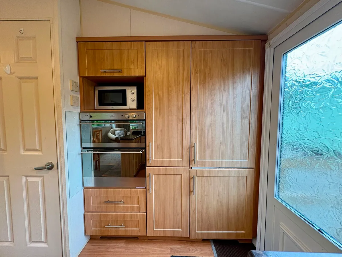 Modern 2 Bed Mobile Long Term Rental - Image 4