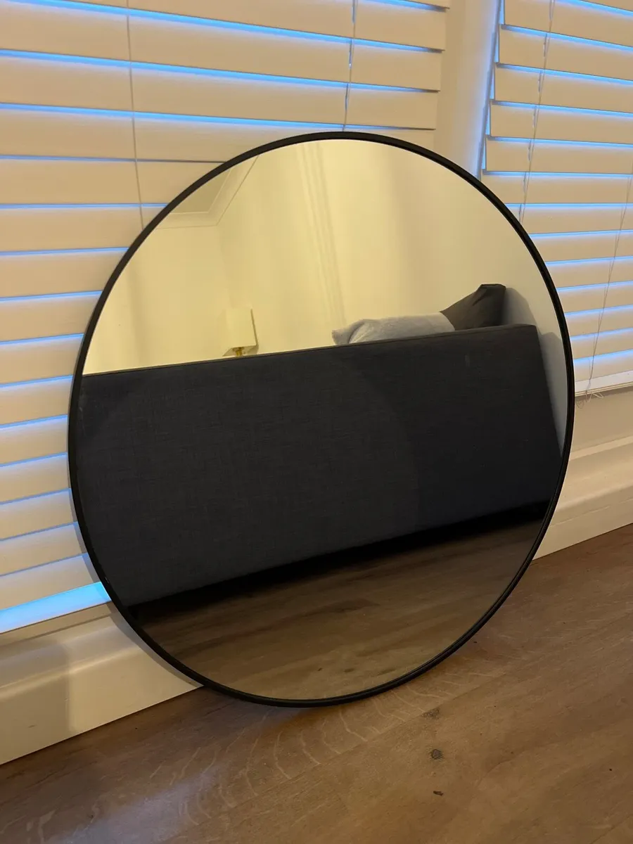 Round Mirror - Image 2